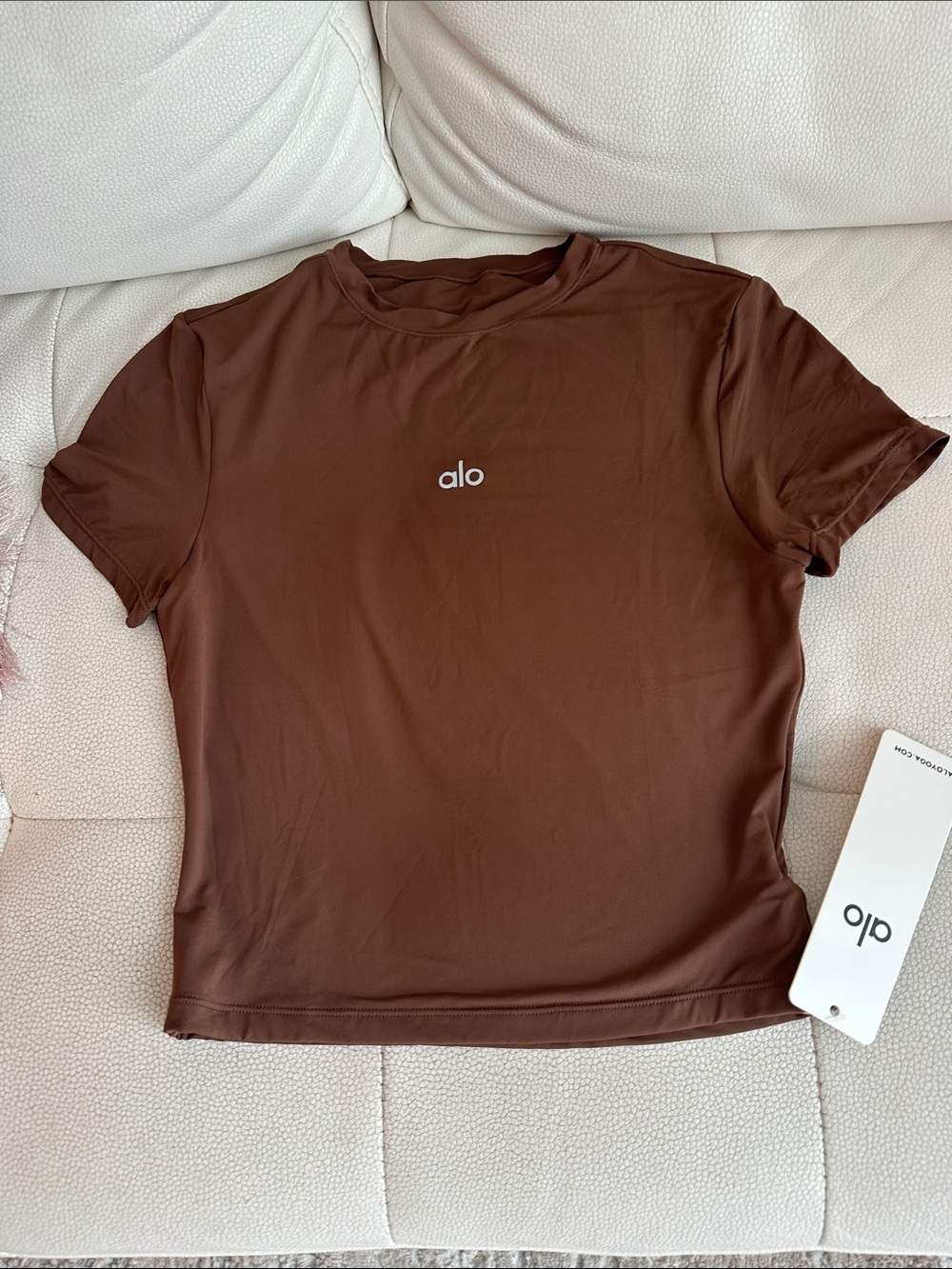 ALO ribbed short  sleeve.  Espresso color.  NWT. Medium.  Stretchable
